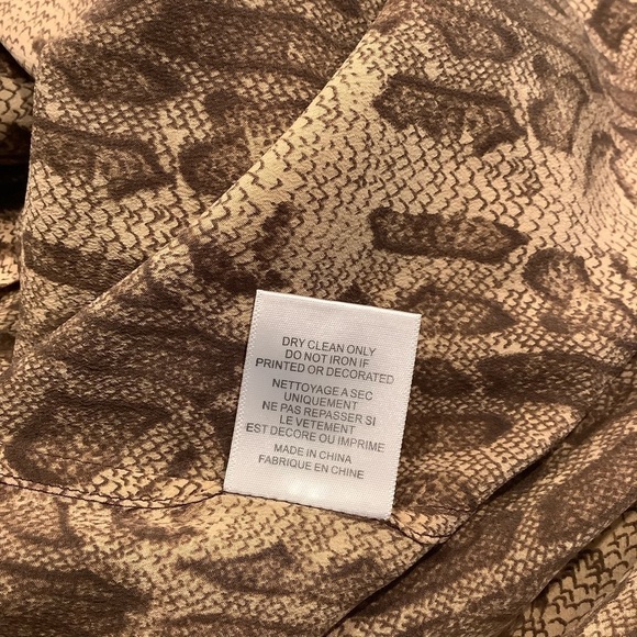 Equipment Femme Snake Print Sleeveless Button Front Silk Shirt Dress Sz-M - Picture 9 of 9